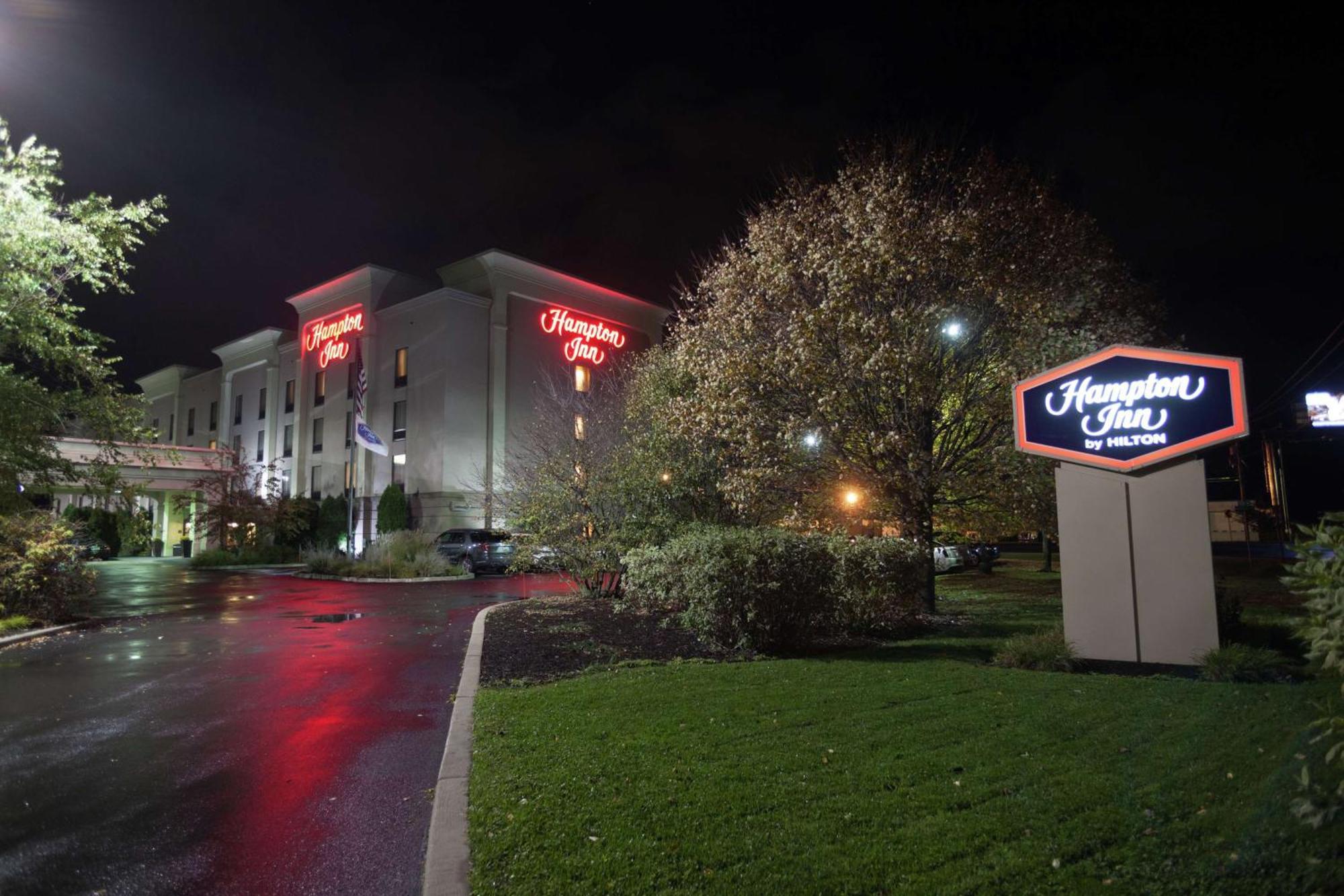 Hampton Inn Oneonta Exteriör bild